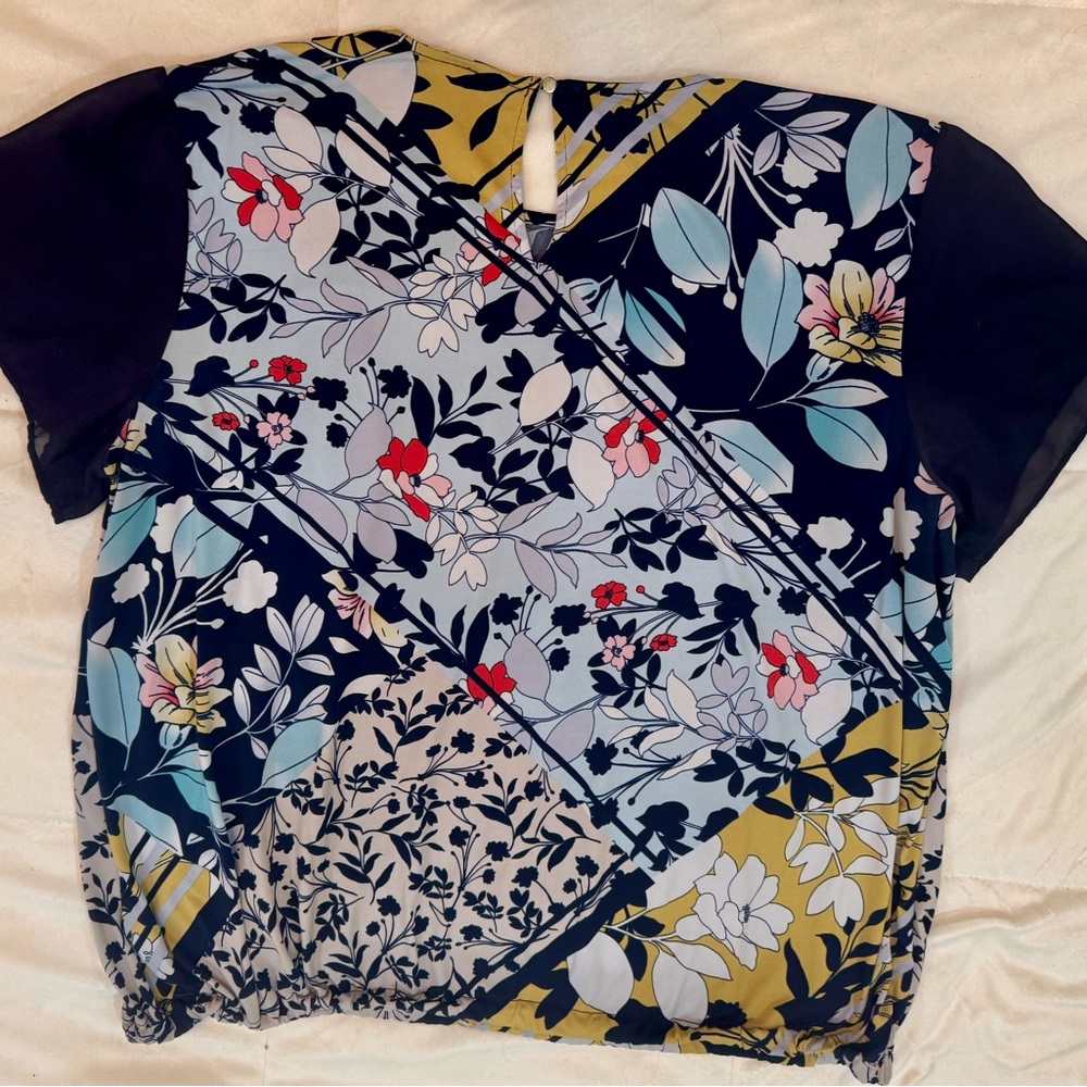 Ellen Tracy cap sleeve Blue floral Women’s top Sz XL